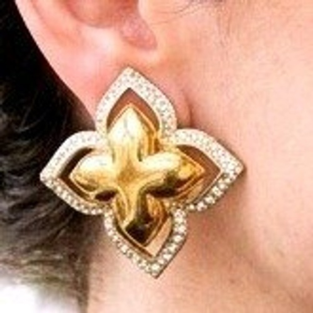Vintage Gold Tone Rhinestone Quatrefoil Clip On Earrings Statement Floral